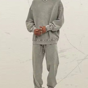 ชุดวอร์มแบบย้อมสีเอซิดสำหรับผู้ชาย พร้อมเสื้อสเวตเชิ้ตและกางเกงจ็อกเกอร์ ดีไซน์ทันสมัยและสวมใส่สบาย เหมาะสำหรับสตรีทแวร์ ลำลอง และออกกำลังกาย - Product Image 2