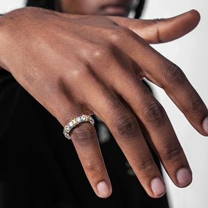 Bague de fiançailles de luxe en moissanite style championnat, plaquée argent, sertie à griffes, 0,5 carat - Product Image 6