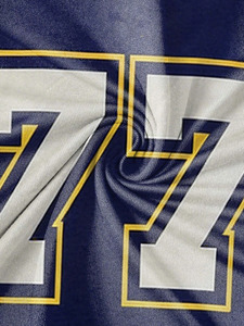 Fabricant de maillots de football américain bleu nuit personnalisés à manches raglan, manches contrastées blanches, numéro 77 imprimé, t-shirt homme surdimensionné - Product Image 4