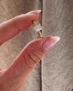 แหวนเพชรหมั้นทรงกลมมรกต เพชรเลี้ยงในห้องปฏิบัติการ ทองคำแท้ 14k 18k แบบหนามเตยครึ่งวง แหวนแต่งงาน ของขวัญสำหรับผู้หญิง ขายส่ง - Product Image 1
