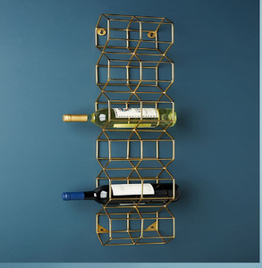 Estante de pared compacto de malla negra para botellas y cristalería. Solución de almacenamiento inteligente disponible a precios de mayorista. - Product Image 5