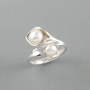 Bague ouverte ajustable en argent sterling 925 avec double perle d'eau douce pour femme, bijoux de mode en gros - Product Image 3