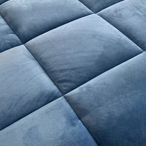 ผ้าห่มนวมใยโพลีเอสเตอร์แบบกลับด้านได้ สีดำขาว ไมโครไฟเบอร์ สำหรับฤดูหนาว ขนาดควีนไซส์ ซักเครื่องได้ - Product Image 5