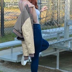 Veste courte universitaire pour femme, style Letterman, gris beige, avec manches en similicuir, vêtement d'extérieur décontracté, mode féminine - Product Image 4