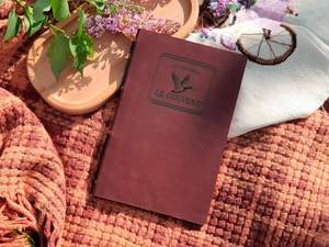 Porta Menús de Cuero Genuino Hecho a Mano, con Logotipo y Color Personalizados, Carpeta para Restaurante LMC-0208 - Product Image 3