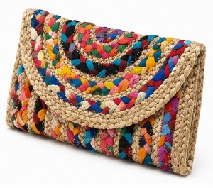 Sac à main brodé en jute personnalisé pour femmes, fabriqué à la main par un fournisseur indien, idéal pour les boutiques et la vente au détail, disponible à la vente - Product Image 5