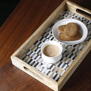 Bandeja de Servicio de Lujo Hecha a Mano en India con Incrustaciones de Nácar, Borde de Madera, Asas, de un Solo Nivel, para Escritorio, Decorativa - Product Image 1