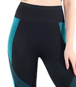 Reasonable Prices Lightweight Solid Women Yoga Set with <b>Low</b> MOQ Mid Waist Elastic Breathable Wholesale Fitness Leggings and <b>Bra</b> - Product Image 4