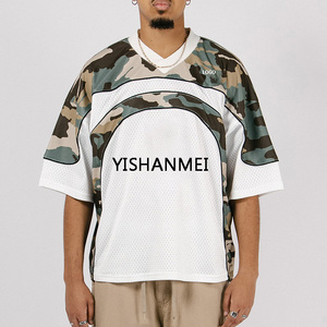 เสื้อยืดคอกวีแขนสั้นลายพรางสำหรับผู้ชาย ผ้าโพลีเอสเตอร์ถัก ระบายอากาศได้ดี ดีไซน์ลำลอง พิมพ์ลายโลโก้ด้านหน้า - Product Image 2