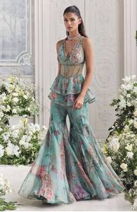 Conjunto de Lehenga Choli Bordado en Tonos Pastel con Dupatta Transparente – Diseño Floral para Bodas y Fiestas para Mujer - Product Image 4