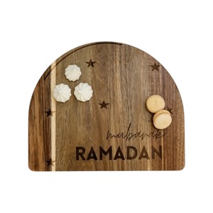 Planche de service en bois d'acacia Ramadan Mubarak, planche à découper en forme d'arche, plateau alimentaire pour la décoration de fête islamique de l'Aïd, vente en gros - Product Image 1