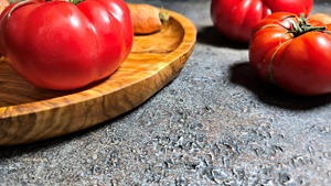 Assiettes rondes en bois écologiques de qualité supérieure pour la décoration de la maison et les cadeaux de cuisine par Blatant Exports - Product Image 2