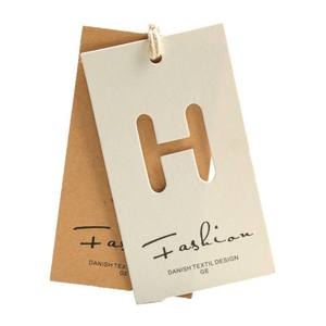 Étiquettes volantes OEM de haute qualité au design populaire, en carton brun avec découpe, taille personnalisée pour les marques de vêtements de mode - Product Image 2