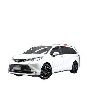 Toyota Sienna 2.5 Híbrida 2WD 2023 con Asientos de Cuero, Cámara Trasera, 33,945 km, Volante a la Izquierda - Product Image 1