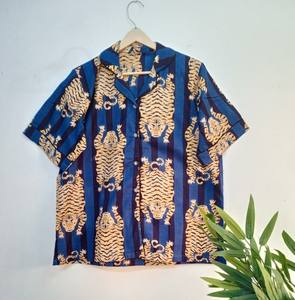 Ensemble de pyjamas assortis pour la famille à imprimé tigre |   Chemise et short à manches courtes à imprimé animal bleu |   Ensemble coordonné été pour couples et enfants. - Product Image 4