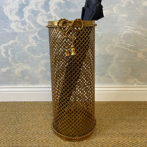 Soporte decorativo dorado con diseño de lazo para colgar esterillas de yoga y sombrillas, ayuda a que las sombrillas mojadas se secan adecuadamente. - Product Image 1