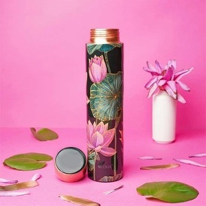 Botella de cobre con estampado verde ultrafino, frasco de cobre con estampado de arte popular, recipiente de cobre de arte hereditario - Product Image 2