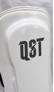 Espinilleras de Boxeo QST Blancas con Acolchado de PU, Protección para Muay Thai, MMA, Artes Marciales, Entrenamiento, Ligeras, Cierre de Velcro - Product Image 4