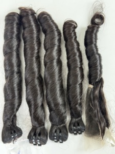 Perruque en cheveux humains bouclés naturels en gros – Qualité supérieure vietnamienne - Product Image 2