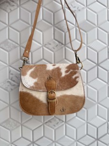 Sac à bandoulière en cuir de vachette pour femme, style western, nouvelle collection, sac à main bohème multi-usages en cuir à poils - Product Image 1
