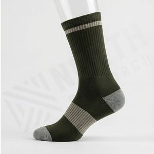 Chaussettes de football en gros pour enfants et adultes – Compression, respirantes, performance, durables, souples, personnalisables, pour la gym, assorties par paire - Product Image 3