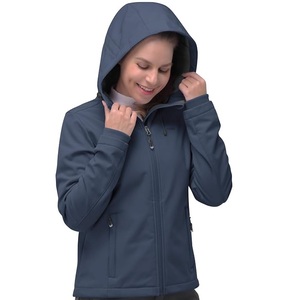 Veste softshell noire avec logo personnalisé, imperméable et respirante, pour femmes, avec capuche, pour une utilisation en extérieur - Product Image 5