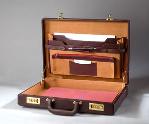 Maletín de Cuero Genuino de Lujo Color Marrón con Candado de Combinación, Bolsa de Documentos de Viaje Unisex de Alta Calidad para Negocios - Product Image 1