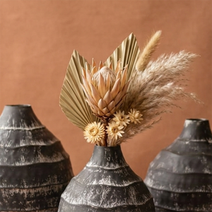 Ensemble de vases à fleurs côtelés faits à la main, finition noire rustique avec des accents blancs texturés pour la décoration moderne de la maison - Product Image 5