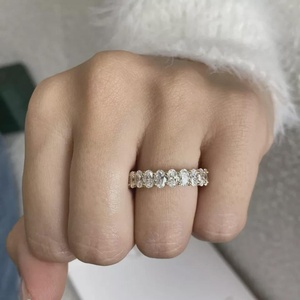 Anillo de Eternidad con Diamantes de Corte Ovalado de 4 Quilates – Oro Sólido de 14K o Plata de Ley - Product Image 3