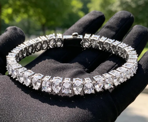 Pulsera de tenis de moissanita en tono plateado con piedra en forma de pera y cierre de broche, joyería de moda, regalo - Product Image 3