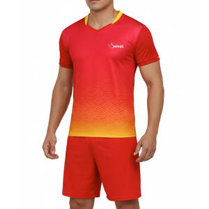 Meilleures ventes, prix bas, uniforme de football en polyester respirant, tissu doux, design personnalisé pour la vente en ligne - Product Image 1