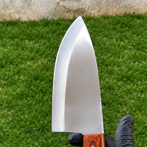 Couteau à désosser avec manche en bois grainé brun, lame large courbée argentée et poignée rivetée pour la découpe de viande et la préparation culinaire - Product Image 3