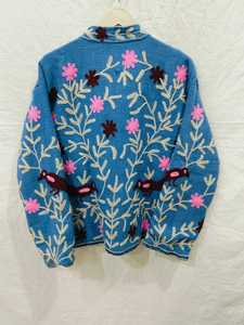 Chaqueta de Punto Azul con Bordado Floral a Mano, Manga Larga, Cuello Alto, Abrigo de Mujer, Material de Lana para Primavera - Product Image 3