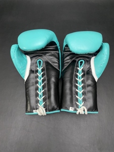 Guantes de Boxeo Ligeros, Diseño 'No Boxing No Life', Forro Interior Transpirable, Forma Ergonómica para la Cabeza, Cierre Firme en la Muñeca, Acabado Suave - Product Image 4