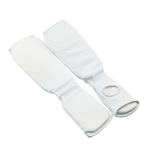 Protège-tibias de boxe en cuir premium, de différentes couleurs, avec chaussettes de compression pour mollets larges, vente en gros - Product Image 1