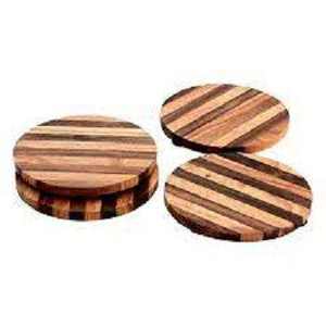 Sous-verres en bois pour tasses ou bougies. Avec revêtement imperméable naturel. Bois massif de noyer ou de chêne, carré - Product Image 4