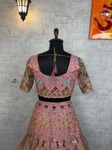 BD lanza su lehenga de red de mariposa con vuelo de 4 metros, de calidad excepcional, con capas de cancan y lona, una fusión perfecta. - Product Image 4