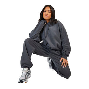 Ensemble de survêtement en coton pour femmes, idéal pour l'entraînement hivernal, confortable, durable, service OEM, sport décontracté, deux pièces, respectueux de l'environnement - Product Image 4