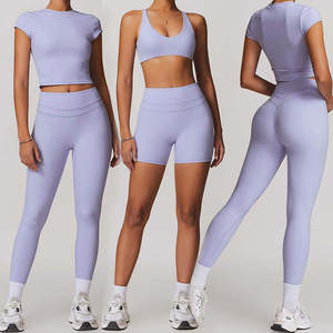 Conjunto Deportivo de Tres Piezas para Mujer, Top Corto Negro Elástico, Camiseta sin Mangas y Leggings Ajustados, Ropa Deportiva - Product Image 3