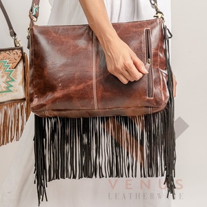 Bolso bandolera bohemio con flecos de piel auténtica y pelo de piel de vaca, elegante bolso gitano con flecos, bolso hecho a mano con flecos - Product Image 4