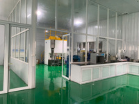 Masterbatch de CaCO3 à haute opacité pour PE et PP, économie de coût, excellente dispersion, qualité alimentaire, résistance aux UV, pour films, tuyaux et injection