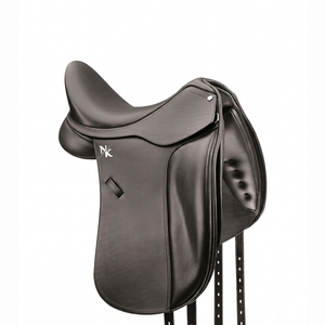 Silla de Doma de Cuero Premium con Estructura de Madera, Asiento Profundo, Diseño Inglés, Equipo Duradero para Montar a Caballo de Pakistán - Product Image 1