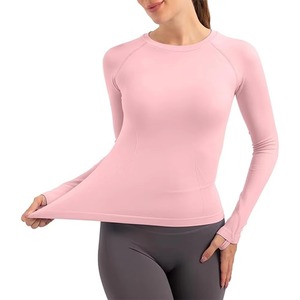 Haut de sport personnalisé pour femme, Rash Guard à manches longues, T-shirt de compression fitness extensible dans les 4 sens, Haut de yoga OEM - Product Image 1