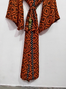 Robe kimono d'été faite à la main en soie patchwork grande taille, style sari indien vintage en tissu recyclé, tenue de nuit longue et ample - Product Image 2