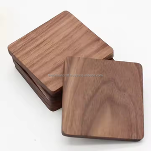 Posavasos modernos de madera para bebidas Juego de posavasos de madera natural con acabado liso Ideal para decoración de mesa elegante de ARTISAN CRAFT - Product Image 1