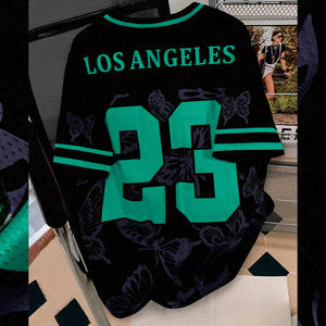 Maillot de football américain surdimensionné personnalisé en maille, motif papillon, respirant, en polyester, style streetwear, fournisseur OEM pour équipes personnalisées - Product Image 2