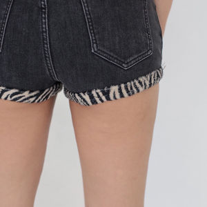 High Waist New Arrival Summer Denim Shorts Wear Button Regular Fit Breathable Quick Dry Eco-friendly Women Denim Shorts - Product Image 6