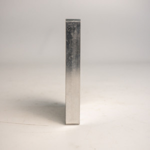 Plaque de support de guidage métallique à dégradé usinée sur mesure par CNC, AMT VINA Vietnam, fabricant direct - Product Image 4