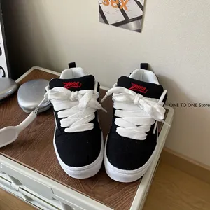 Nouvelles baskets de course pour hommes, chaussures de sport légères, classiques, respirantes, à lacets, chaussures de marche en plein air, chaussures de tennis pour hommes, chaussures pour étudiants - Product Image 2