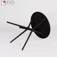 Table ronde en plastique durable avec design facile à nettoyer pour salon, patio et balcon